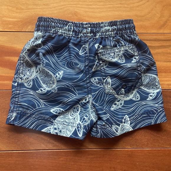 Tea Collection Sea Turtle Swim Trunks 12-18m - Picture 4 of 8